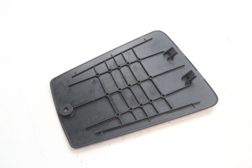 photo de INSPECTION COVER PEUGEOT SPEEDFIGHT LC 50 (1996 - 2002) - Zoom on usage condition