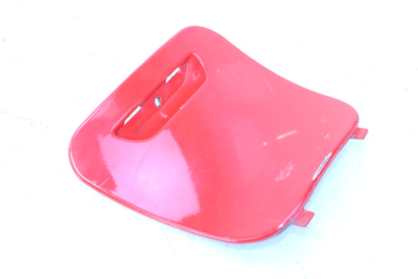 photo de ACCESS PANEL PIAGGIO VESPA S 2T 50 (2007 - 2014) - Zoom on usage condition