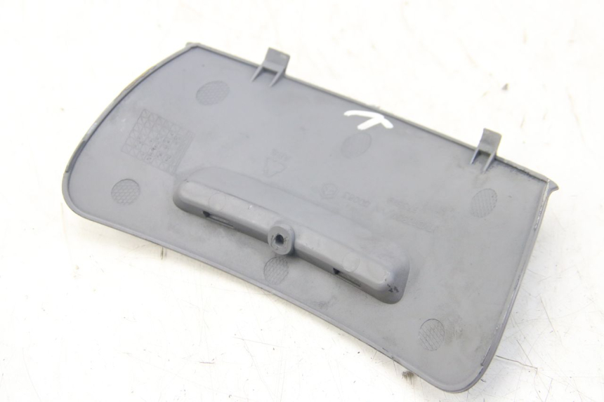 photo de ACCESS PANEL PIAGGIO VESPA SPRINT 2T 50 (2014 - 2018) - Zoom on usage condition