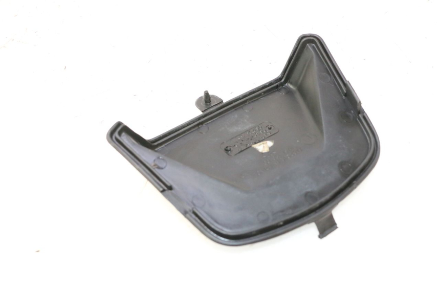 photo de INSPECTION COVER PEUGEOT VIVACITY 50 (2004 - 2009) - Zoom on usage condition