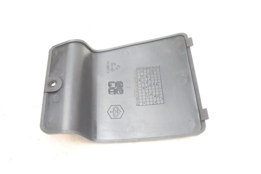photo de ACCESS PANEL PIAGGIO X9 EVOLUTION 125 (2003 - 2007) - Product overview