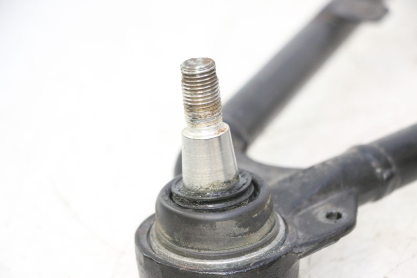 photo de FRONT WISHBONE CONTROL ARM CAN-AM SPYDER RS 1000 (2008 - 2012) - High-resolution close-up