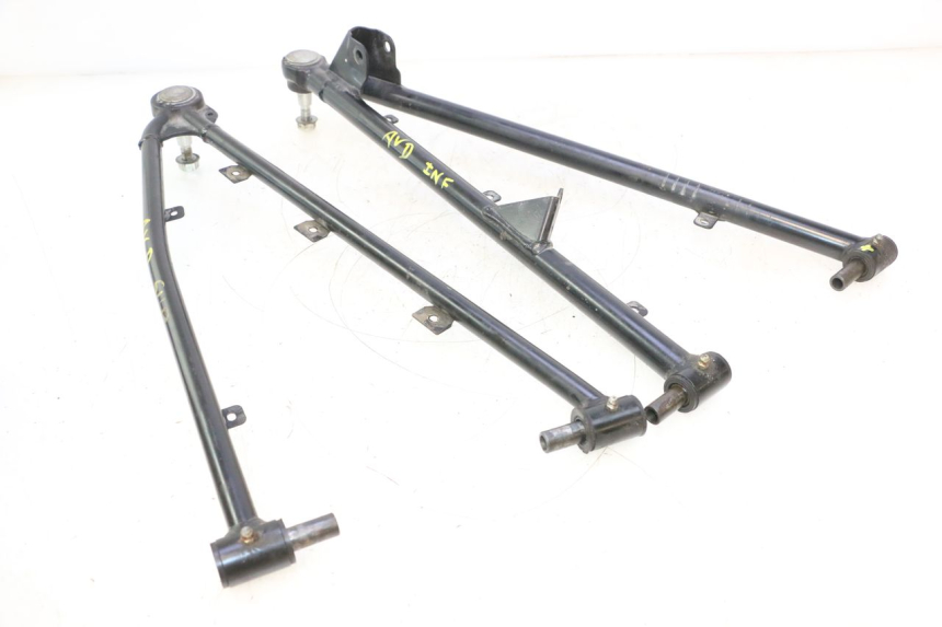 photo de FRONT WISHBONE CONTROL ARM CAN-AM SPYDER RS 1000 (2008 - 2012) - Fixing points details