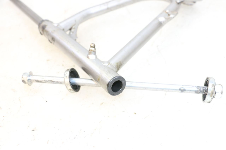 photo de FRONT WISHBONE CONTROL ARM YAMAHA YFM R RAPTOR 250 (2008 - 2014) - Technical close-up