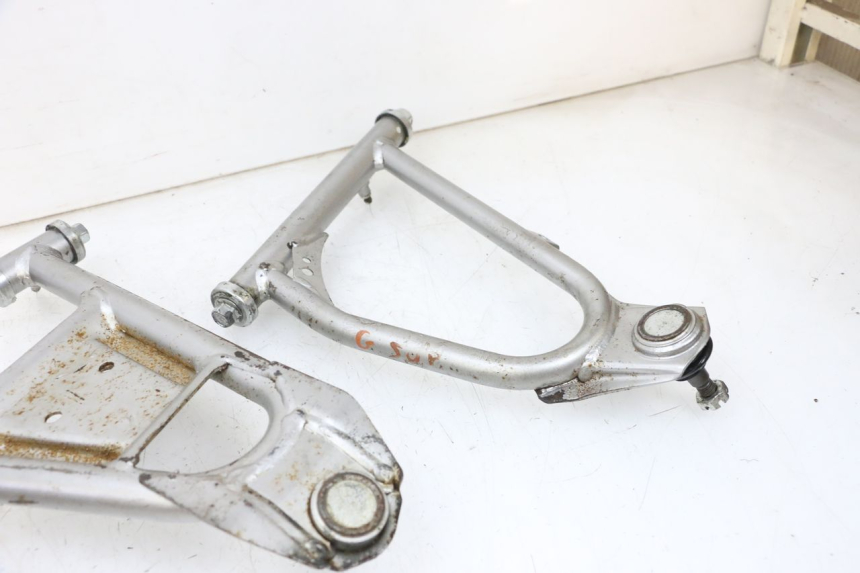 photo de FRONT WISHBONE CONTROL ARM YAMAHA YFM R RAPTOR 250 (2008 - 2014) - Fixing points details