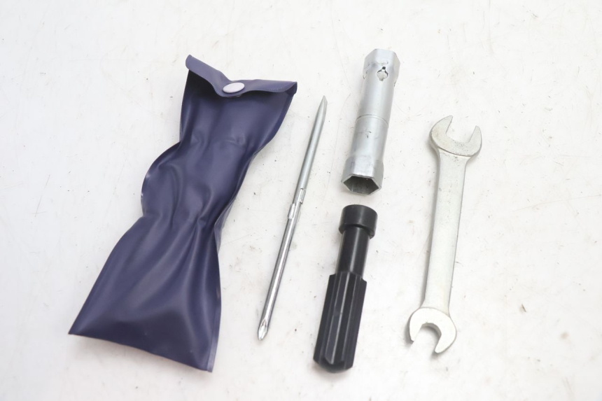 photo de TOOL KIT KYMCO AGILITY 4T 50 (2005 - 2018) - Main view