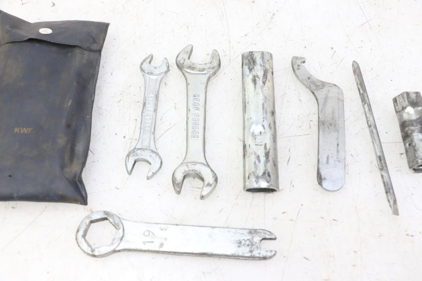 photo de TOOL KIT HONDA CBF 125 (2009 - 2015) - Distinctive features