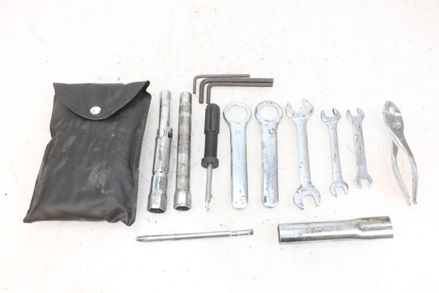 photo de TOOL KIT SUZUKI DL V STROM 1000 (2002 - 2007) - Additional view of the item