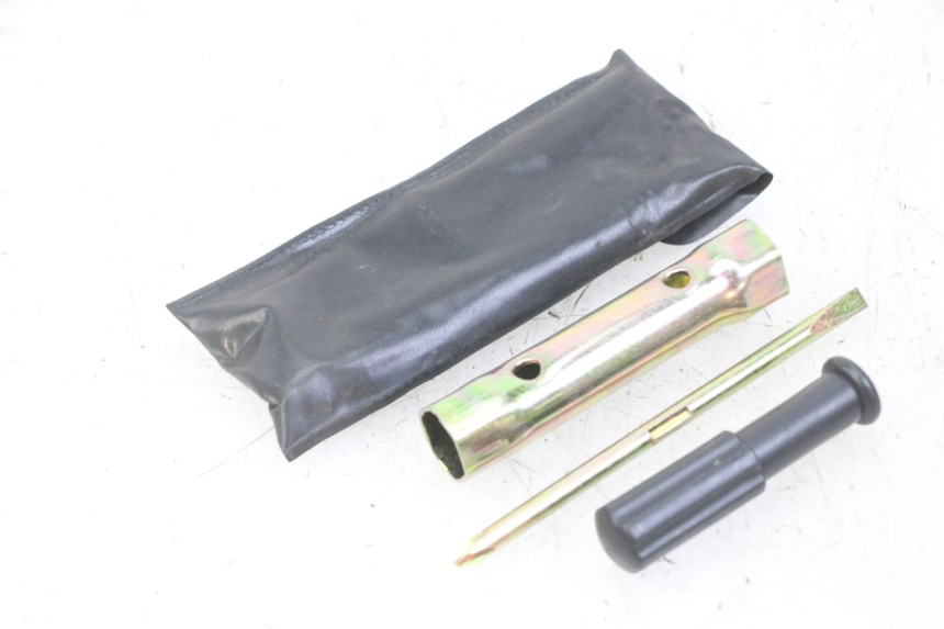 photo de TOOL KIT SYM FIDDLE 3 III 50 (2014 - 2020) - Zoom on usage condition