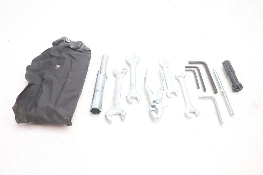 photo de TOOL KIT YAMAHA FJR 1300 (2001 - 2005) - Component detail