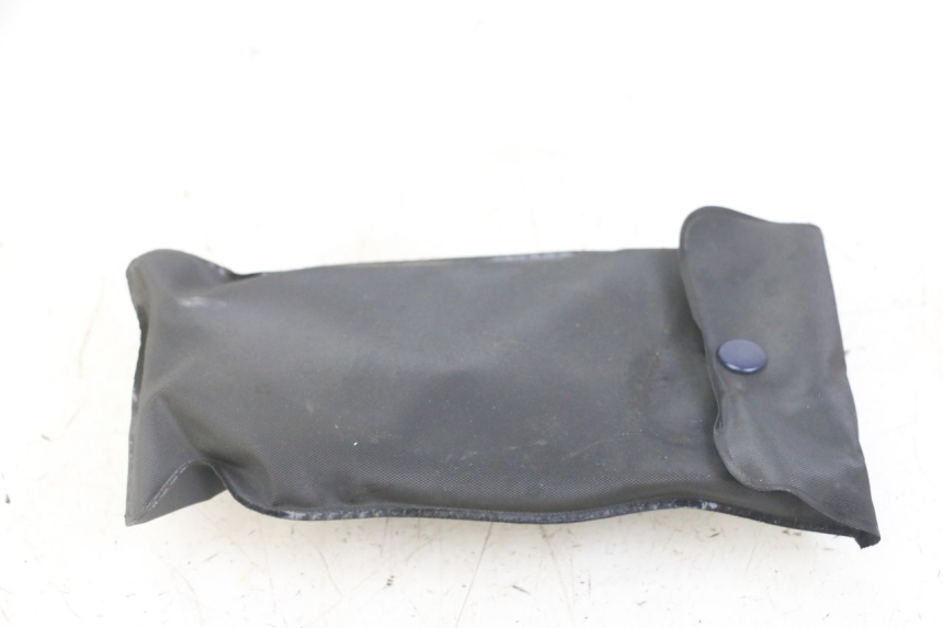 photo de TOOL KIT HONDA FORZA ABS 300 (2013 - 2017) - Zoom on usage condition