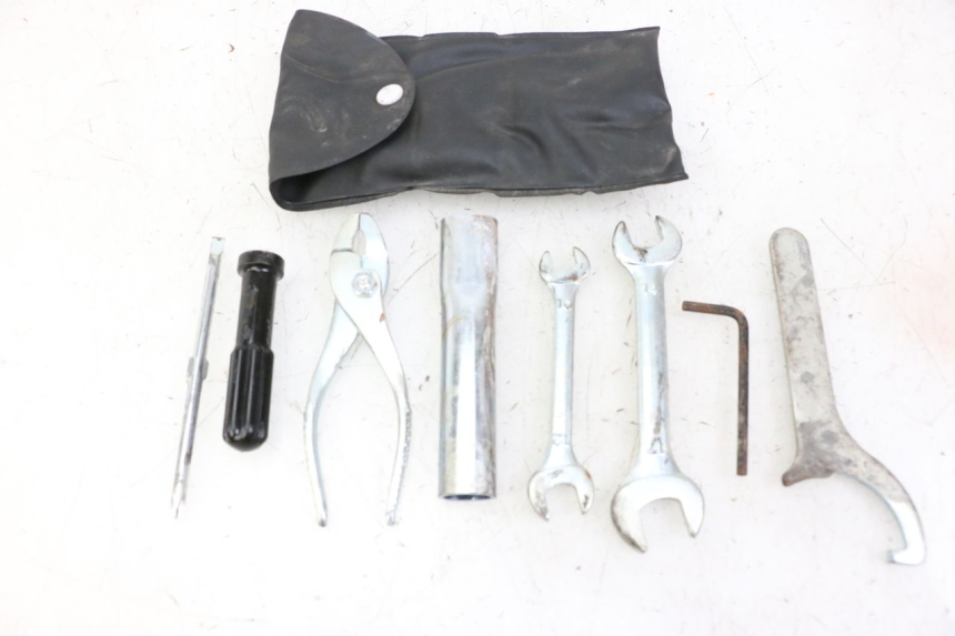 photo de TOOL KIT SUZUKI GSR 750 (2011 - 2017) - Main view