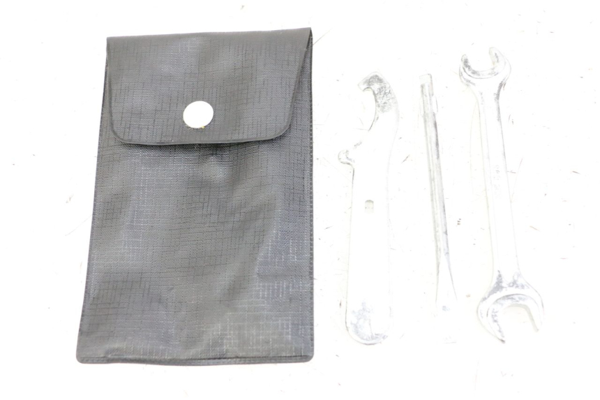 photo de TOOL KIT HONDA FES S-WING SWING ABS 125 (2007 - 2015) - Main view