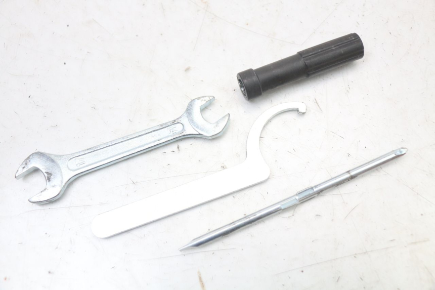 photo de TOOL KIT KYMCO X-TOWN XTOWN 125 (2016 - 2021) - Zoom on usage condition