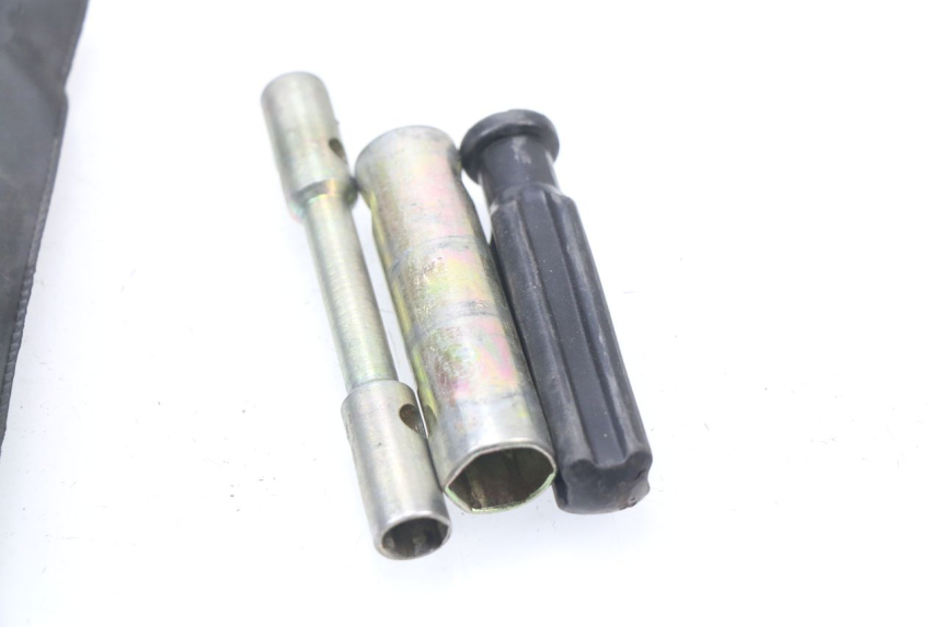 photo de TOOL KIT LINHAI MONARCH 125 (2003 - 2005) - Component detail
