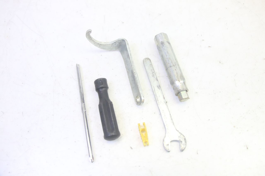 photo de TOOL KIT PIAGGIO MP3 LT 400 (2007 - 2012) - Component detail