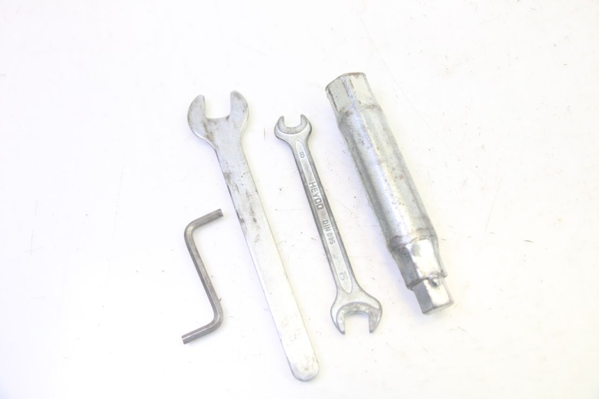 photo de TOOL KIT PIAGGIO MP3 500 (2011 - 2015) - Component detail