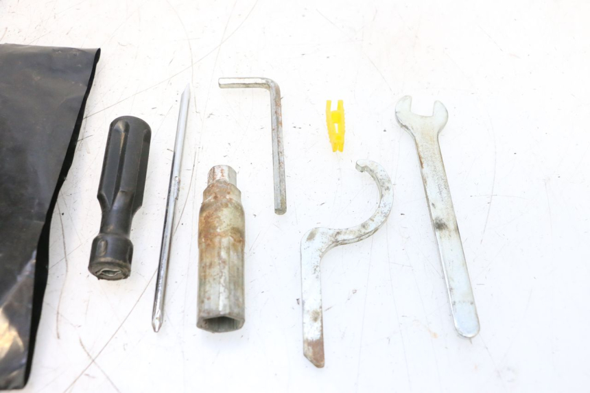 photo de TOOL KIT PIAGGIO MP3 125 (2006 - 2014) - Component detail