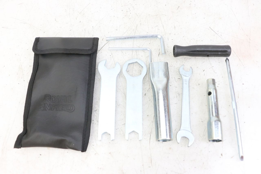 photo de TOOL KIT ROYAL ENFIELD SCRAM 411 (2022 - 2024) - Technical close-up