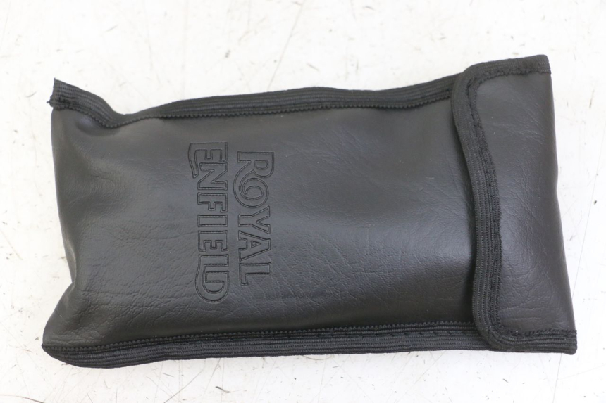 photo de TOOL KIT ROYAL ENFIELD SCRAM 411 (2022 - 2024) - Fixing points details