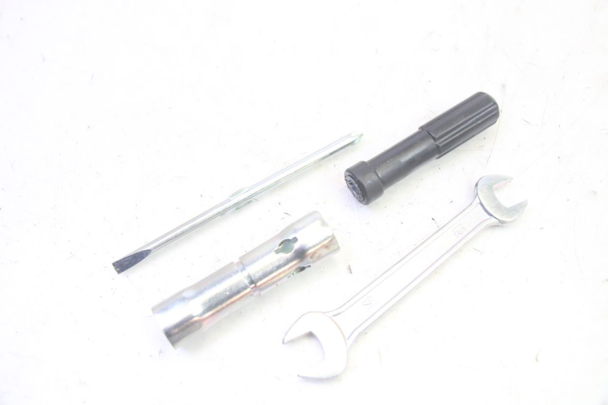 photo de TOOL KIT JM MOTORS SANTANA EVO 50 (2024 - 2026) - Component detail