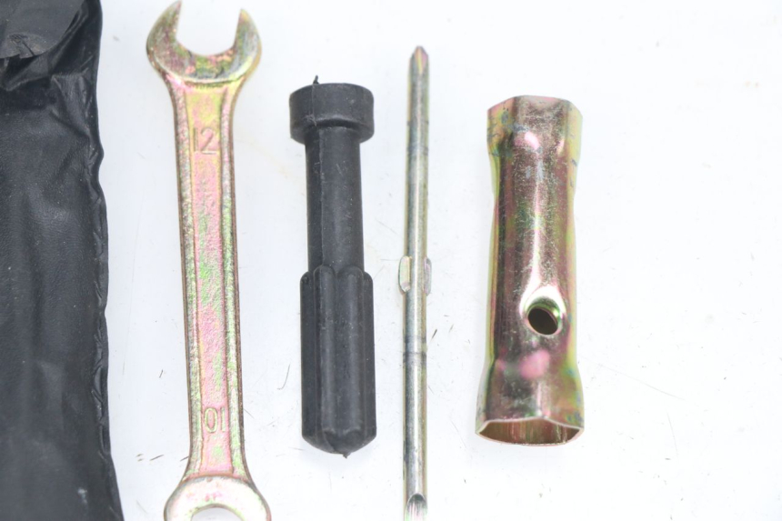 photo de TOOL KIT BAOTIAN TRAVEL SPIRIT 50 (2010 - 2012) - Alternative perspective