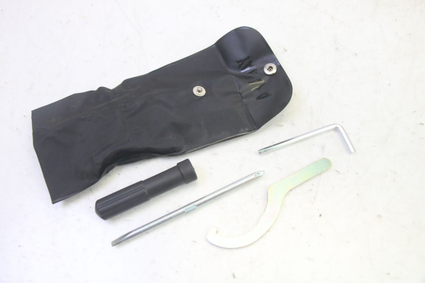 photo de TOOL KIT YAMAHA TRICITY 300 (2020 - 2024) - Main view