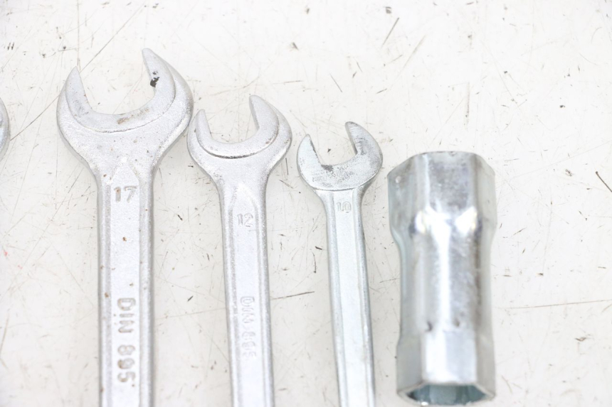 photo de TOOL KIT YAMAHA TZR 50 (2008 - 2016) - Checked used part