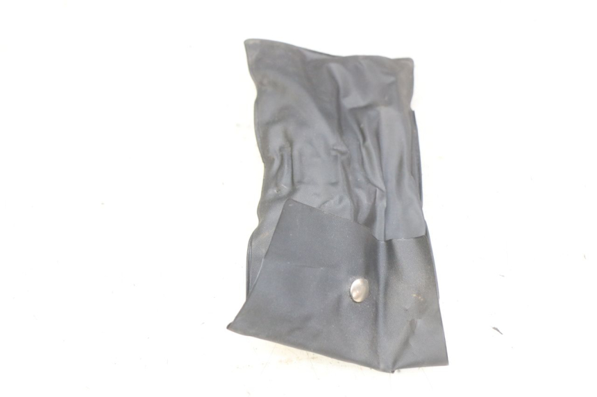 photo de TOOL KIT YAMAHA XMAX X-MAX 125 (2006 - 2009) - Zoom on usage condition