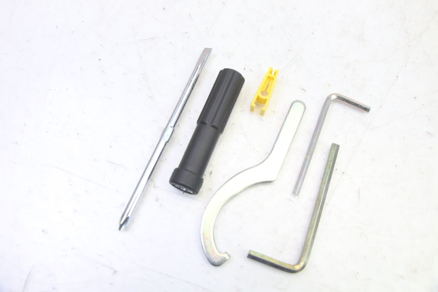 photo de TOOL KIT YAMAHA XMAX X-MAX 125 (2021 - 2025) - Product overview