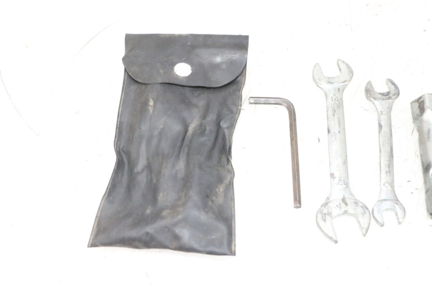 photo de TOOL KIT YAMAHA YFM R RAPTOR 250 (2008 - 2014) - Fixing points details