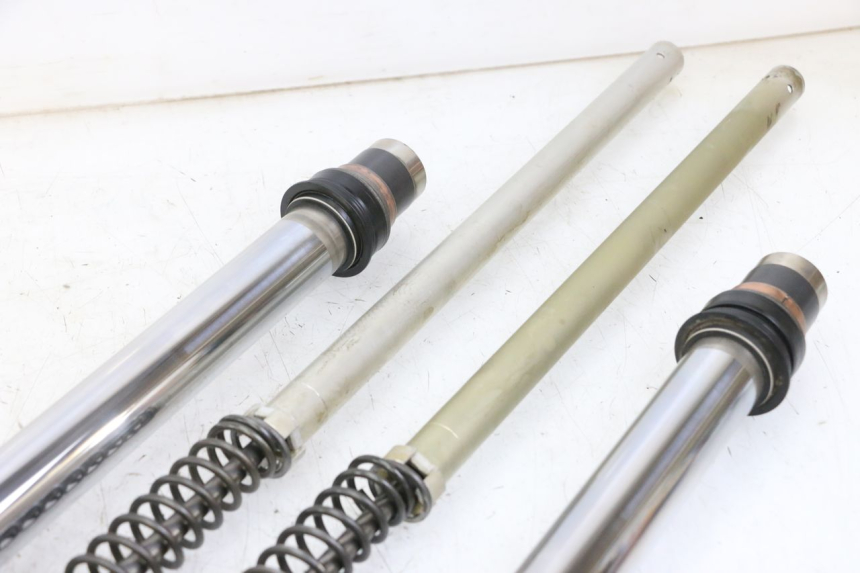 photo de FORKS TUBE HONDA CR 85 (2003 - 2007) - Detailed visual inspection