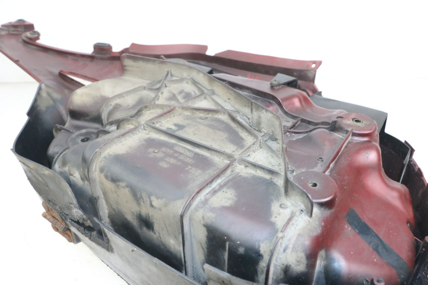 photo de RIGHT PANNIER HONDA NTV DEAUVILLE 650 (1998 - 2001) - Surface and material condition