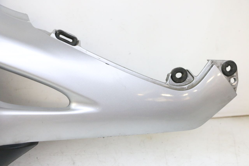 photo de RIGHT SUITCASE HONDA NTV DEAUVILLE 650 (2001 - 2006) - Focus on structure