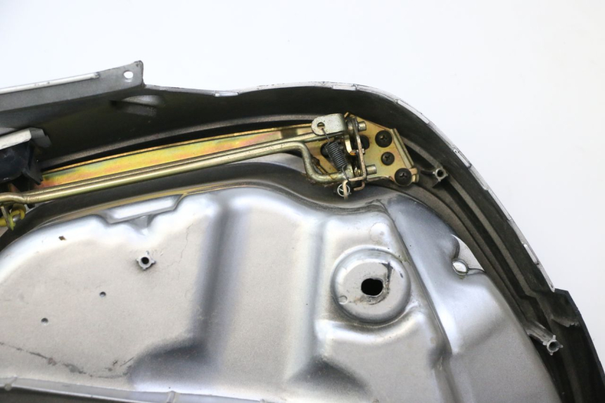 photo de RIGHT SUITCASE HONDA NTV DEAUVILLE 650 (2001 - 2006) - Product overview