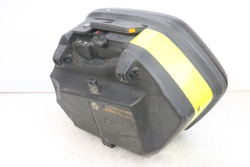 photo de RIGHT SUITCASE YAMAHA TDM ABS 900 (2002 - 2014) - Product overview