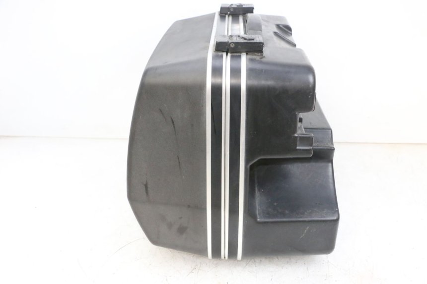 photo de LEFT SUITCASE KAWASAKI GTR 1000 (1994 - 2004) - Focus on structure