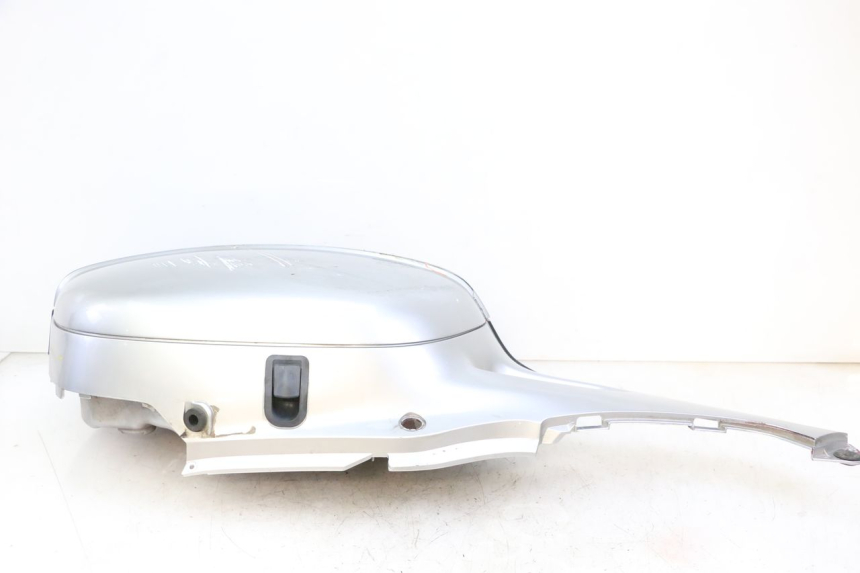 photo de LEFT SUITCASE HONDA NTV DEAUVILLE 650 (2001 - 2006) - High-resolution close-up