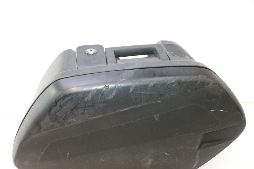 photo de LEFT SUITCASE YAMAHA TDM ABS 900 (2002 - 2014) - Surface and material condition