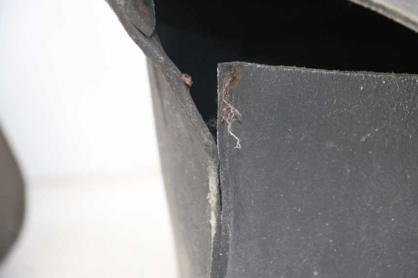 photo de SUITCASE SUZUKI GZ MARAUDER 125 (1998 - 2004) - Component zoom