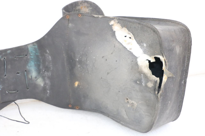 photo de SUITCASE SUZUKI GZ MARAUDER 125 (1998 - 2004) - Technical close-up