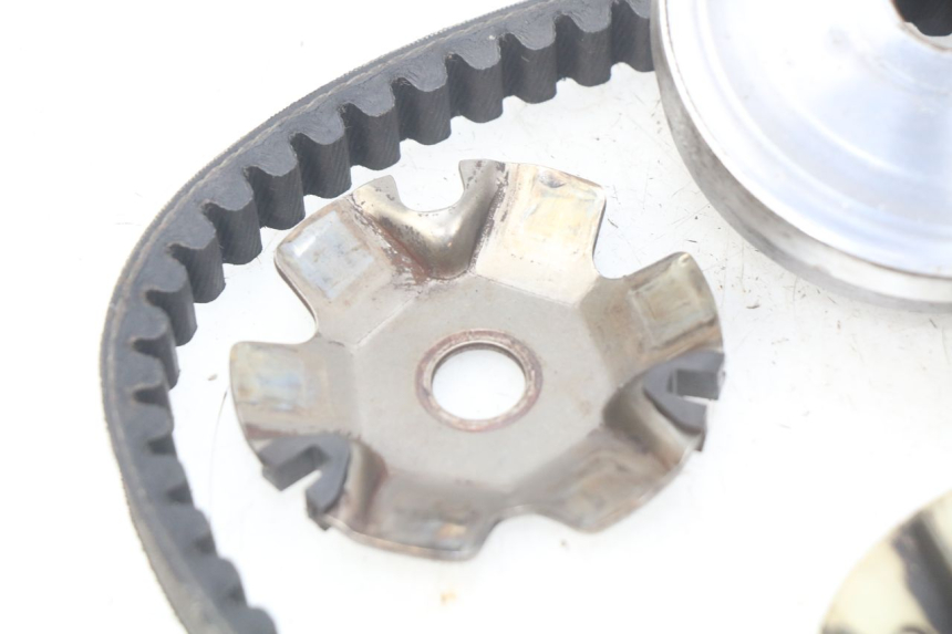 photo de VARIATOR KYMCO AGILITY 4T 50 (2018 - 2022) - Technical close-up