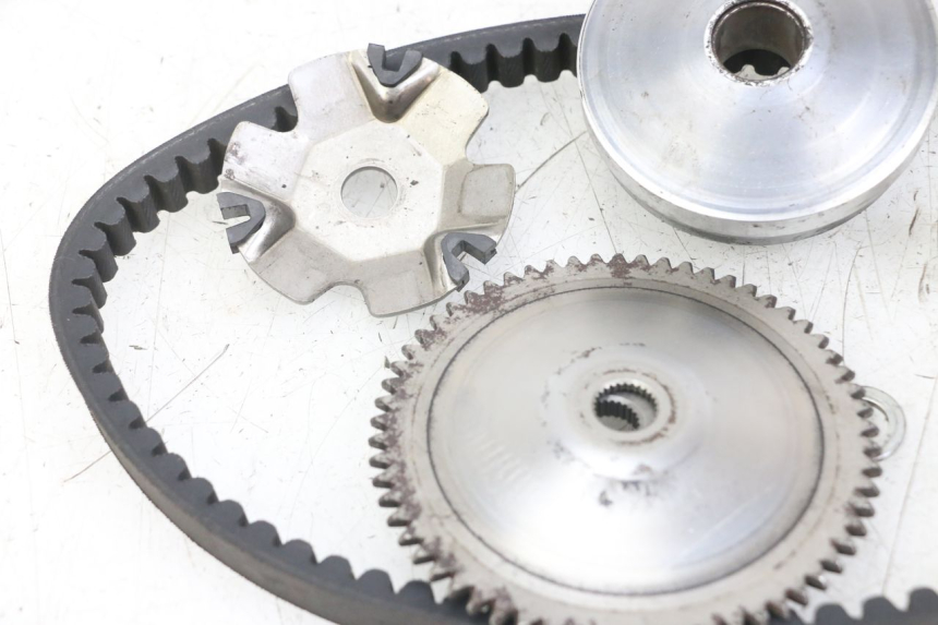 photo de VARIATOR KYMCO AGILITY 4T 50 (2018 - 2022) - Technical close-up