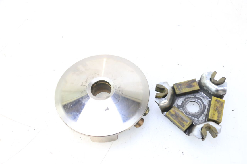 photo de VARIATOR MBK BOOSTER ROCKET 50 (2004 - 2016) - Fixing points details