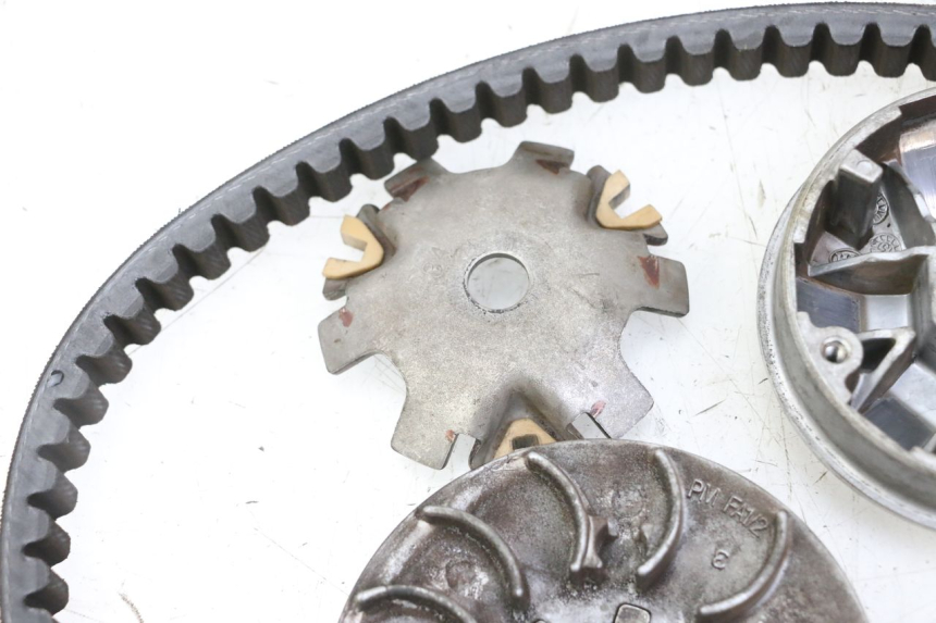 photo de VARIATOR PEUGEOT CITYSTAR 50 (2013 - 2017) - Surface and material condition