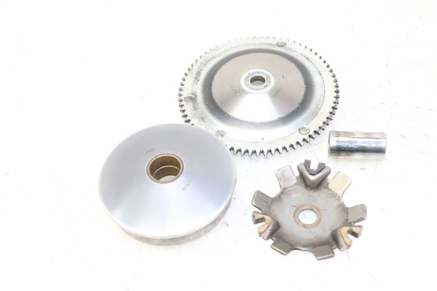 photo de VARIATOR PEUGEOT ELYSTAR 50 (2002 - 2014) - Fixing points details