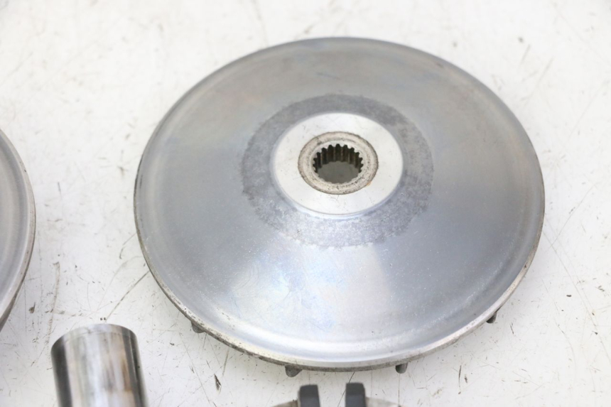 photo de VARIATOR HONDA FES S-WING SWING ABS 125 (2007 - 2015) - Fixing points details