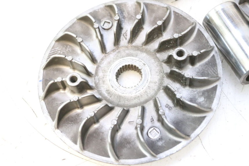 photo de VARIATOR HONDA FJS SILVER WING SILVERWING 400 (2005 - 2008) - Alternative angle