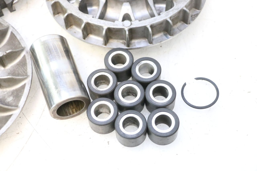 photo de VARIATOR HONDA FJS SILVER WING SILVERWING 400 (2005 - 2008) - Alternative perspective