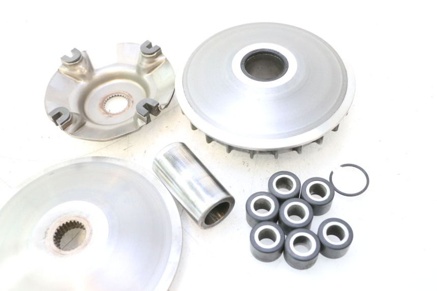photo de VARIATOR HONDA FJS SILVER WING SILVERWING 400 (2005 - 2008) - Fixing points details